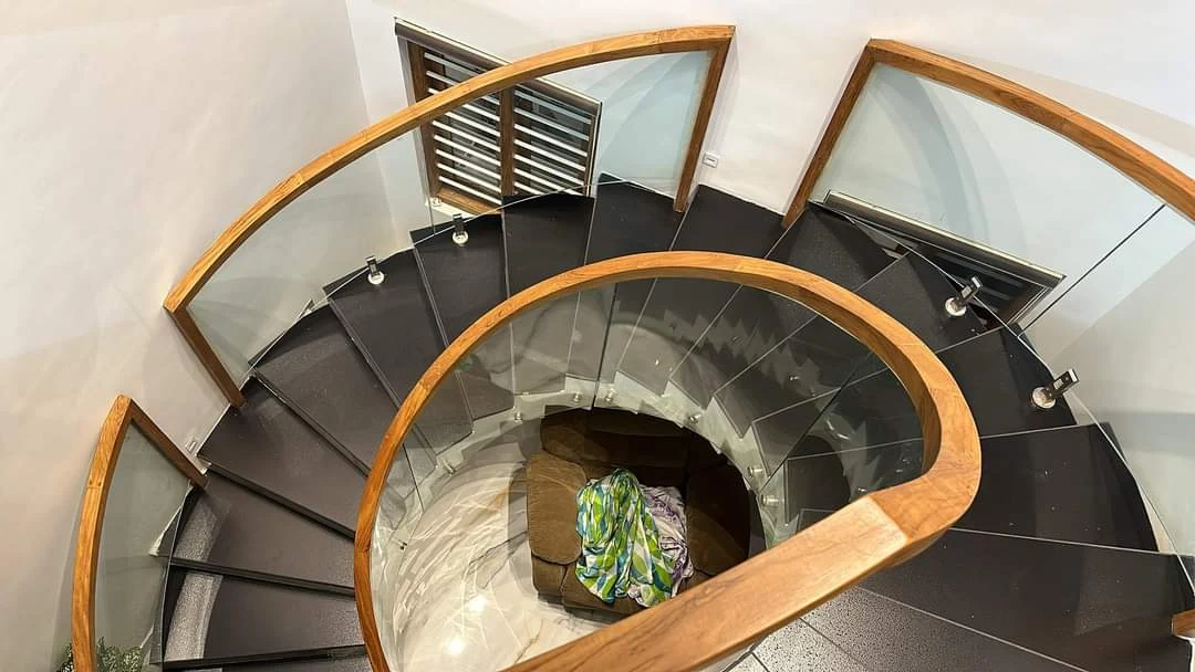 Spiral Curved Staircase Glass Handrail